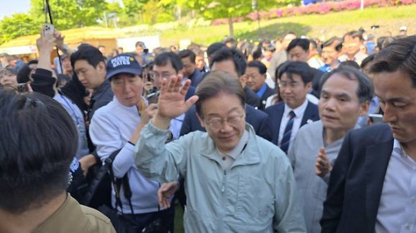영주 팢은 이재명, 투표 통한 변화 강조..