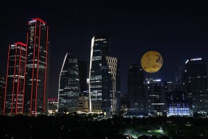 여의도에 떠오른 서울달..
