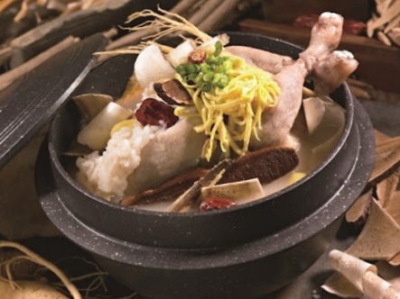 삼복 더위에 먹는 보양식, 삼계탕